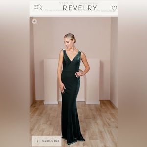 REVELRY DRESS VELVET CLASSIC EMERALD GREEN